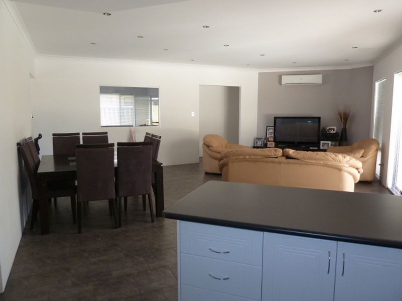 30 Crested Turn, Harrisdale WA 6112