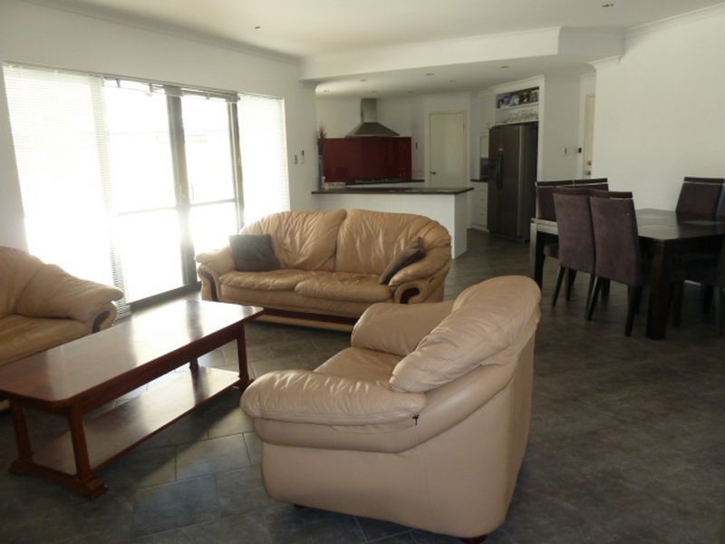 30 Crested Turn, Harrisdale WA 6112