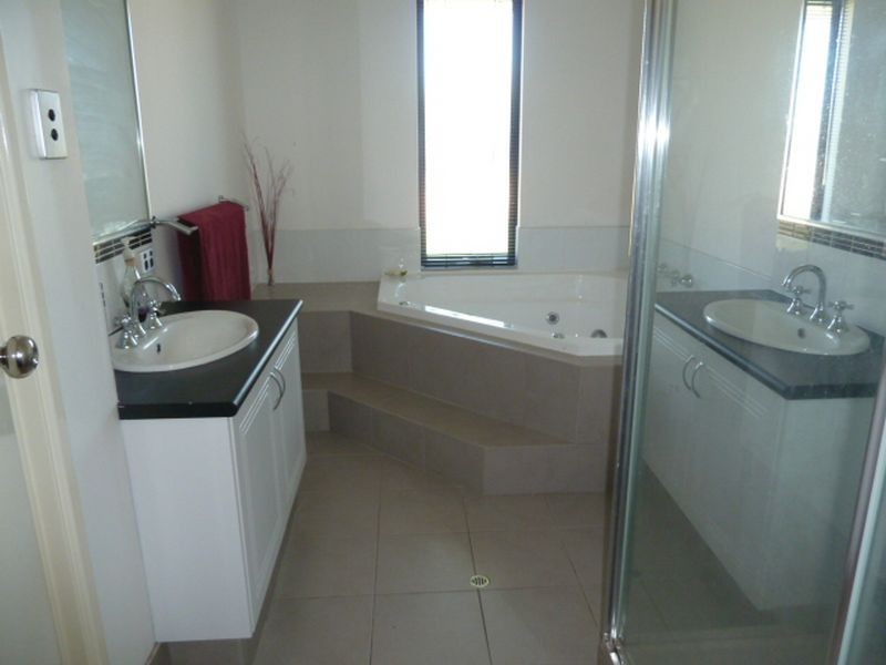 30 Crested Turn, Harrisdale WA 6112