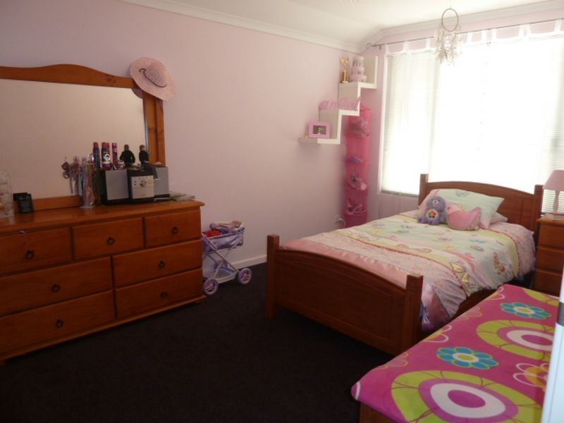 16 Nightingale Road, Southern River WA 6110