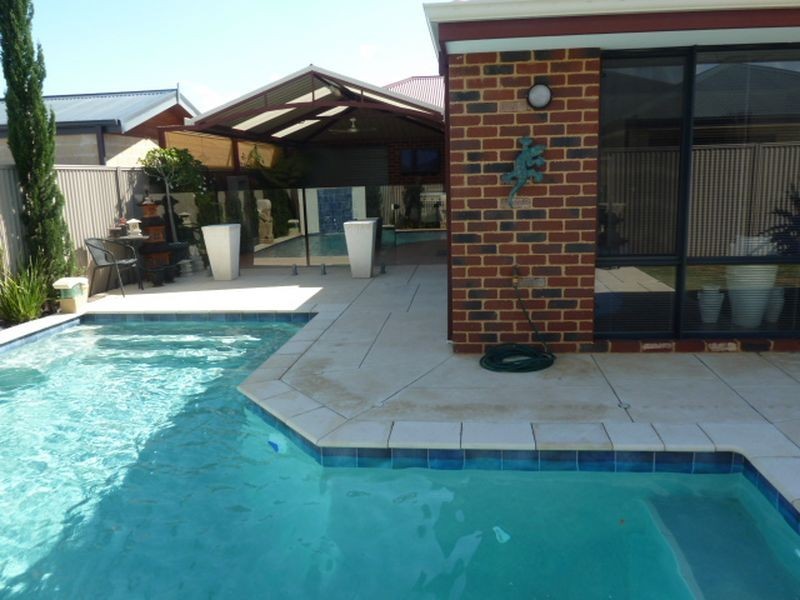 16 Nightingale Road, Southern River WA 6110