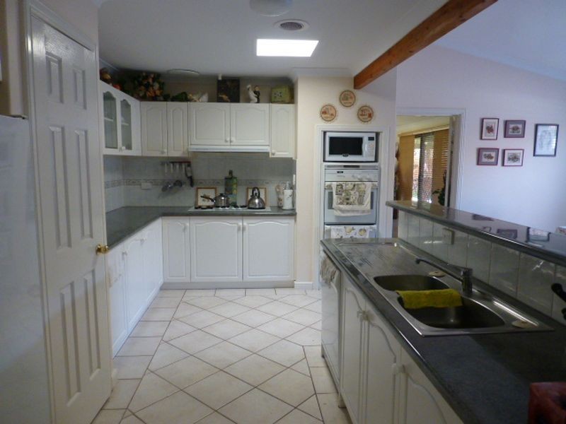 3 Coronet Court, Thornlie WA 6108