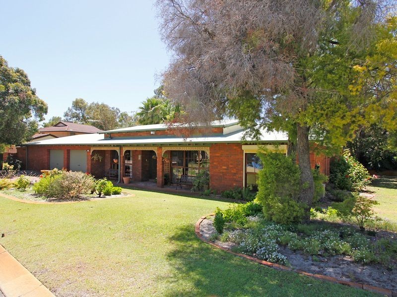 3 Coronet Court, Thornlie WA 6108