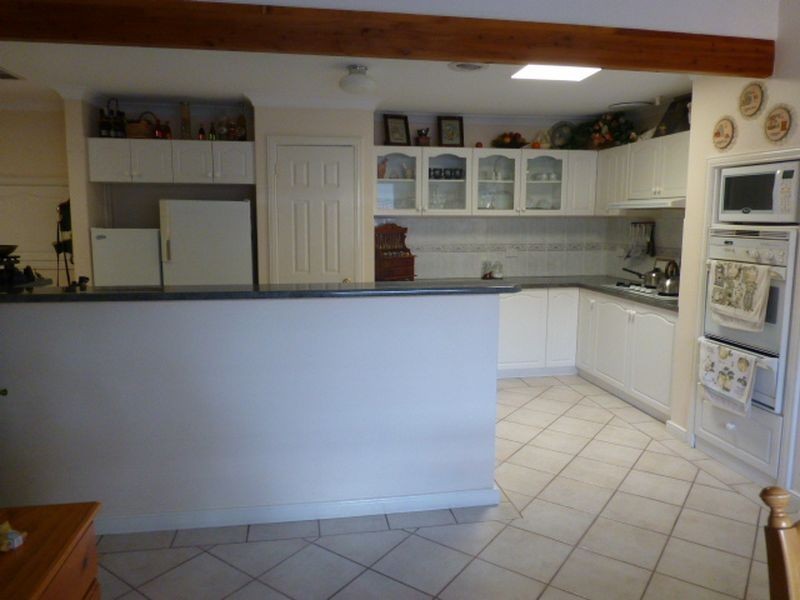 3 Coronet Court, Thornlie WA 6108