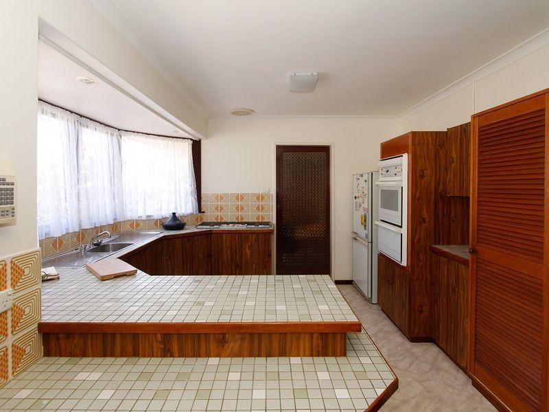 16 Shelburn Road, Thornlie WA 6108