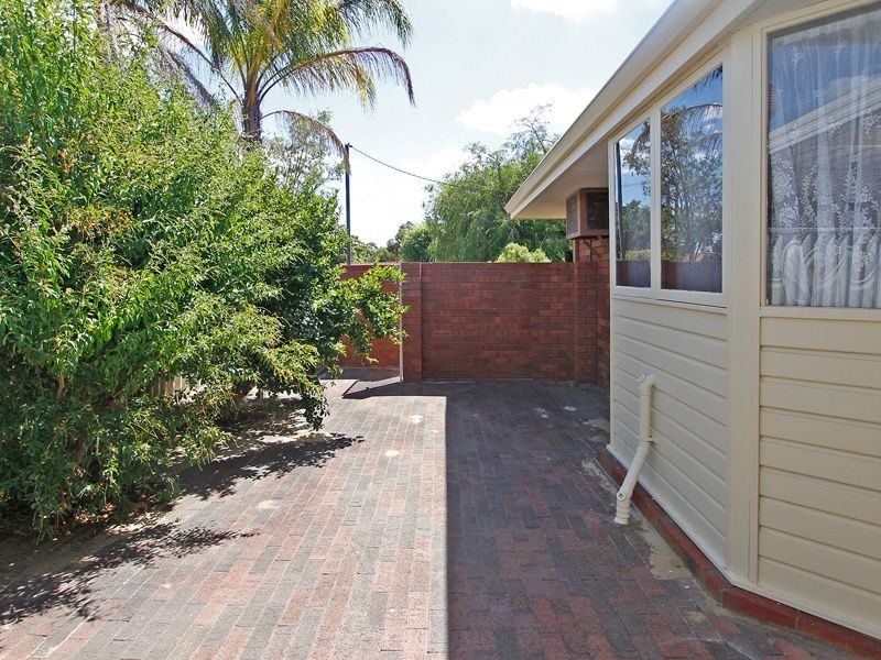 16 Shelburn Road, Thornlie WA 6108