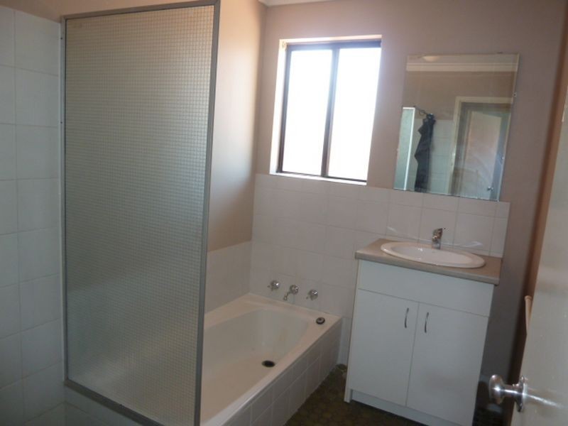 33 Rushbrook Way, Thornlie WA 6108