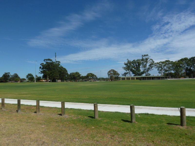 33 Rushbrook Way, Thornlie WA 6108