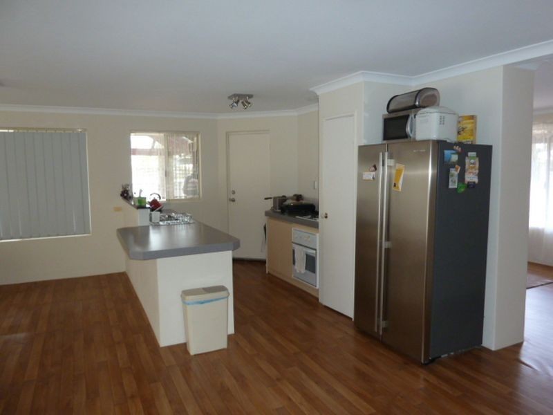 13 Vanilla Glade, Kenwick WA 6107