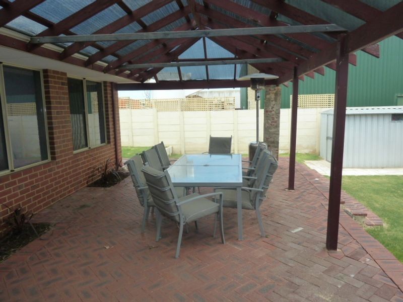 13 Vanilla Glade, Kenwick WA 6107