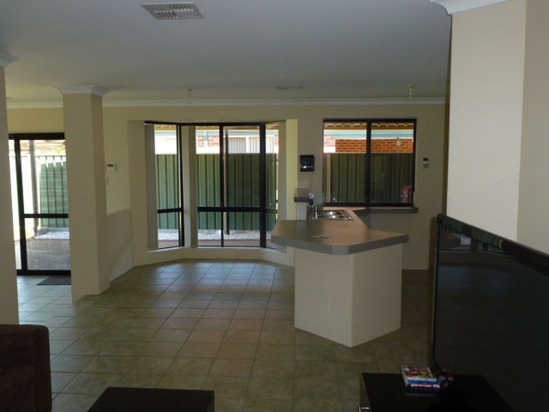 19 Tooting Street, Beckenham WA 6107