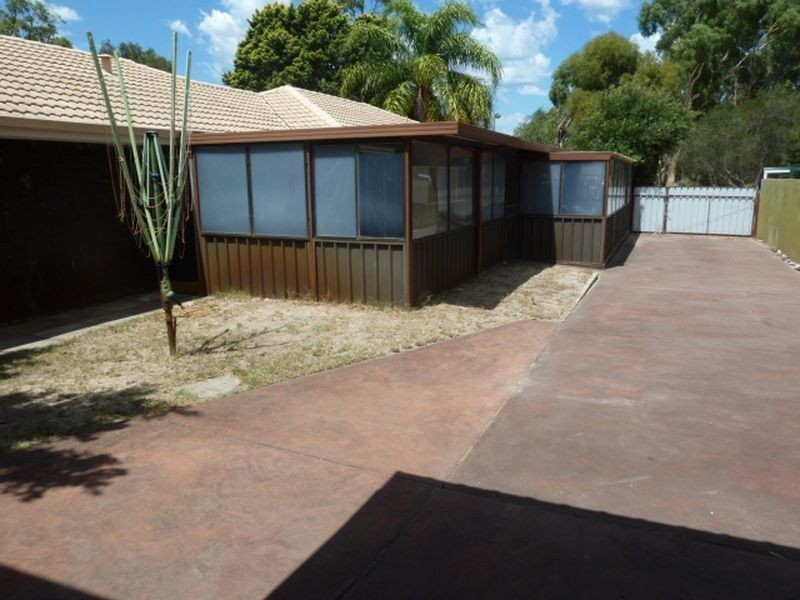 12 Gwalia Place, Gosnells WA 6110