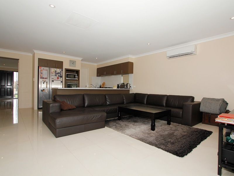 6 Elegant Approach, Harrisdale WA 6112