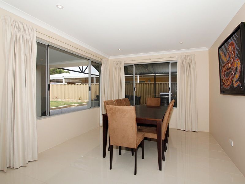 6 Elegant Approach, Harrisdale WA 6112