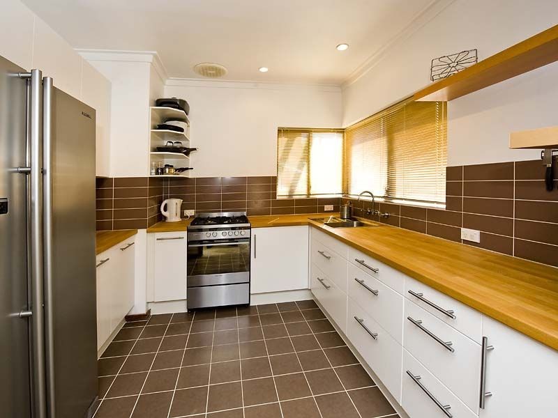 37 Grenadier Drive, Thornlie WA 6108