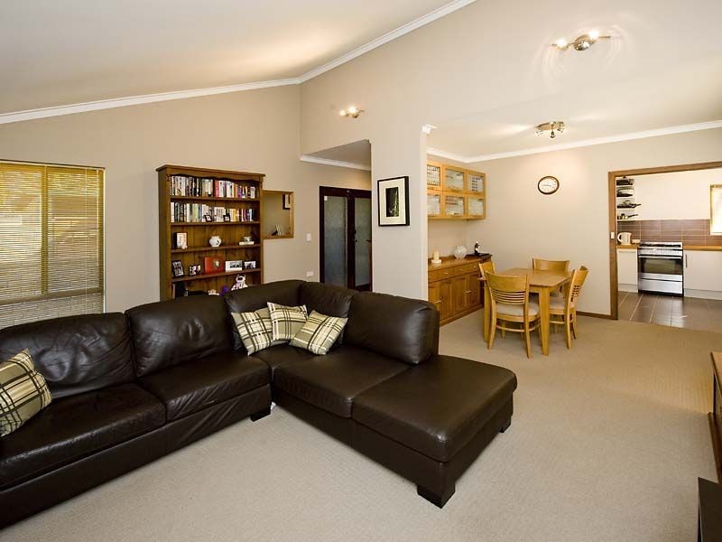 37 Grenadier Drive, Thornlie WA 6108