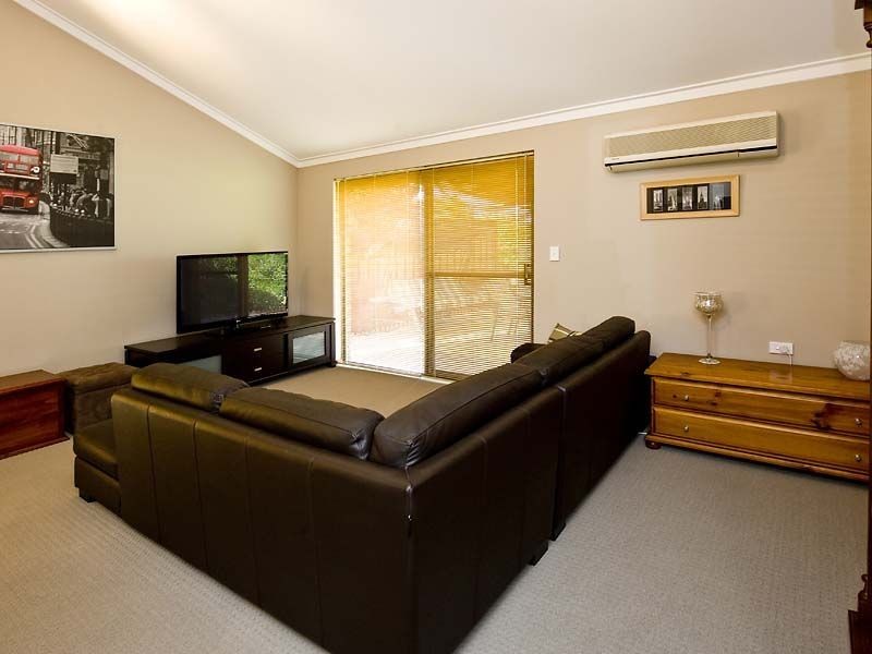 37 Grenadier Drive, Thornlie WA 6108
