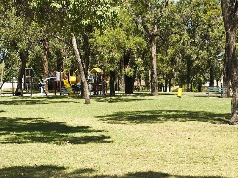 16 A Denham Way, Thornlie WA 6108