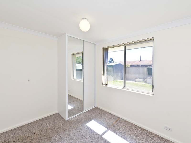 80 B Glyndebourne Ave, Thornlie WA 6108