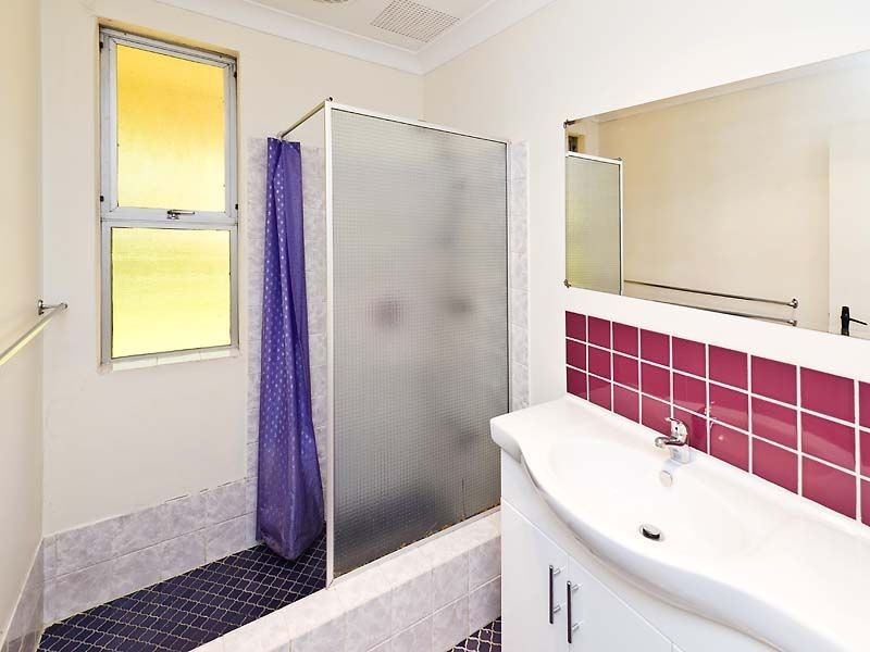 80 B Glyndebourne Ave, Thornlie WA 6108