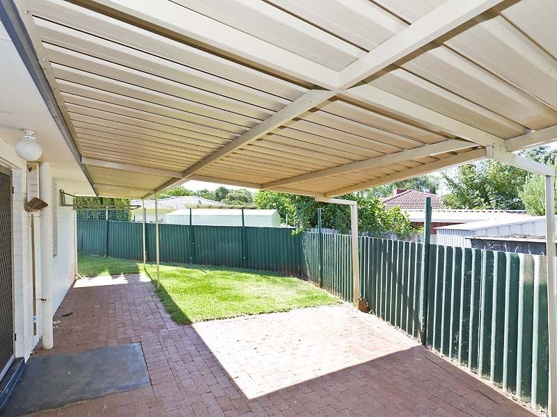 80 B Glyndebourne Ave, Thornlie WA 6108