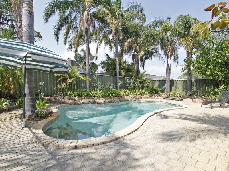 30 Hickory Drive, Thornlie WA 6108