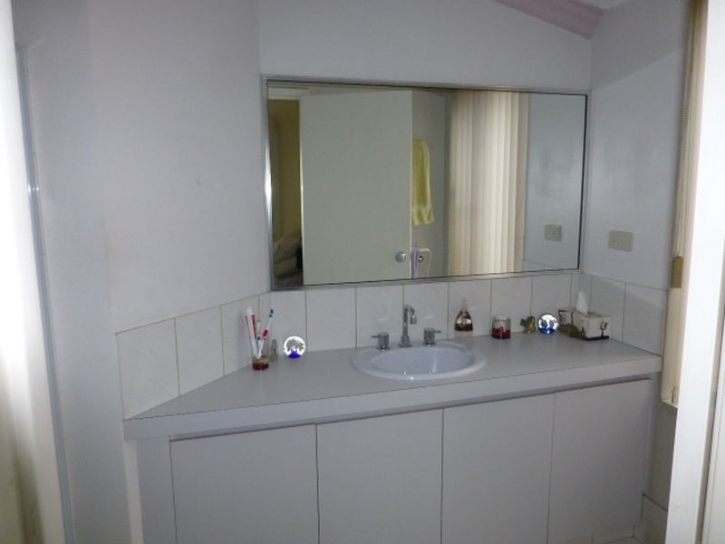 19 Regency Drive, Thornlie WA 6108