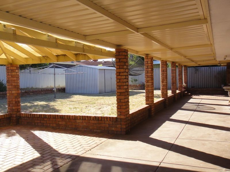 7 Jurien Way, Thornlie WA 6108