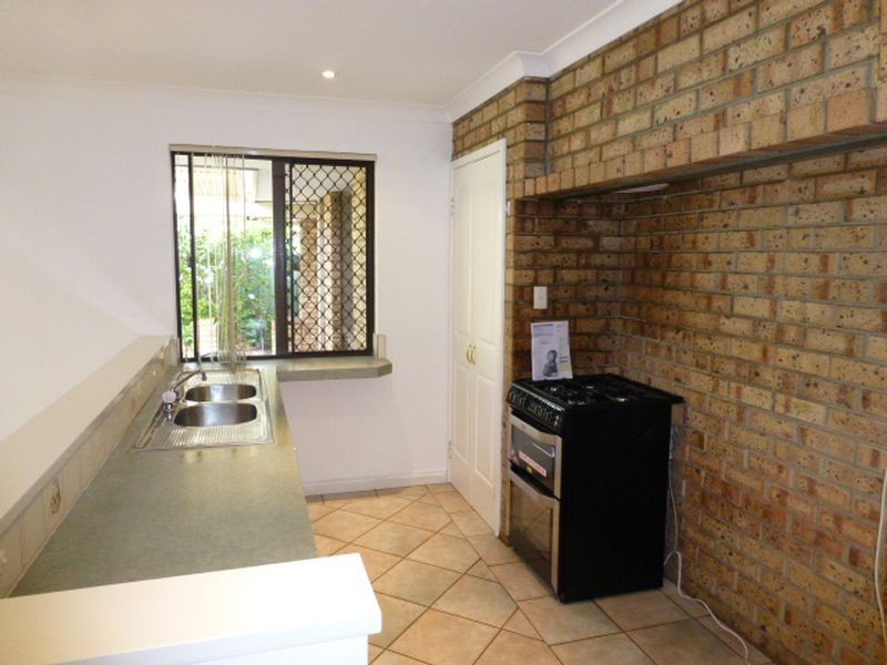 4 Constantine Court, Thornlie WA 6108