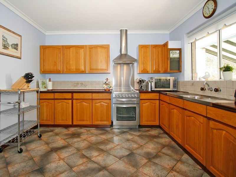 11 Lyrebird Way, Thornlie WA 6108