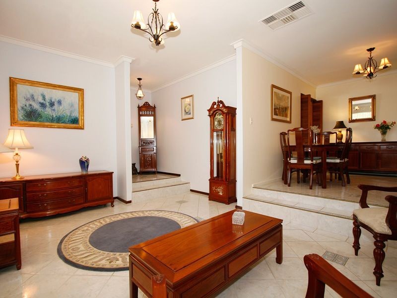 11 Lyrebird Way, Thornlie WA 6108