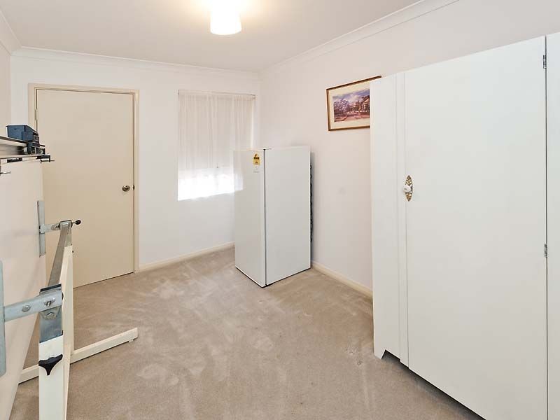 11 Summer Place, Thornlie WA 6108