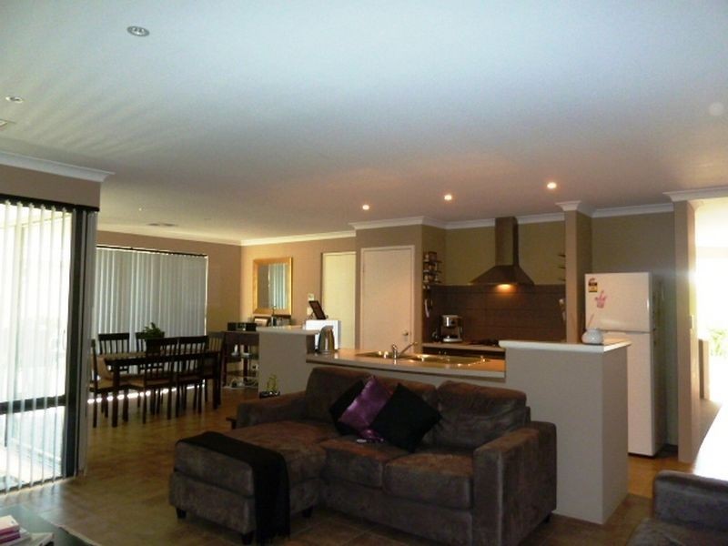 34 Limbee Glade, Huntingdale WA 6110