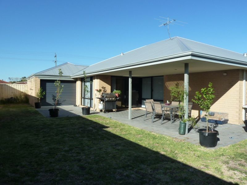 34 Limbee Glade, Huntingdale WA 6110