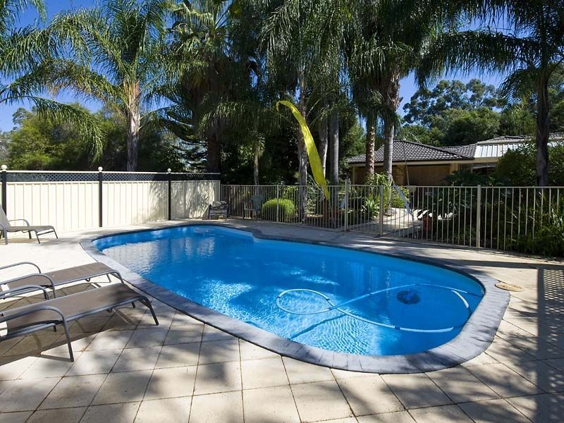 34 Livingstone Drive, Canning Vale WA 6155