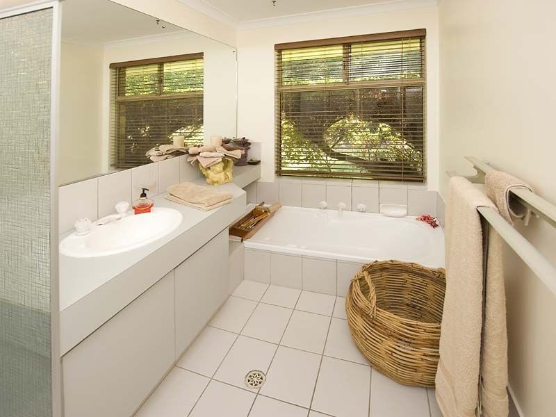 34 Livingstone Drive, Canning Vale WA 6155