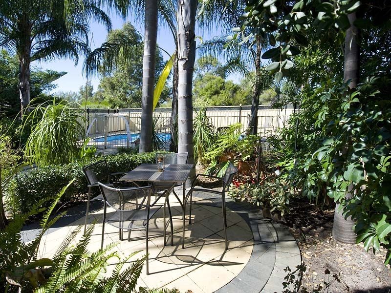 34 Livingstone Drive, Canning Vale WA 6155