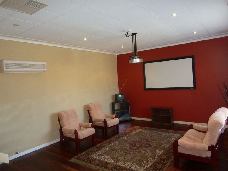 49 Pembury Road, Thornlie WA 6108