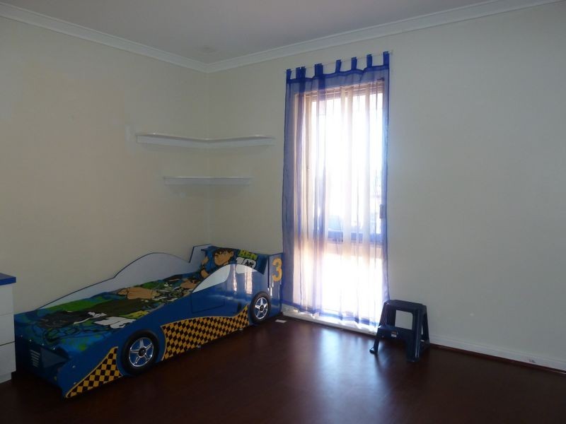 49 Pembury Road, Thornlie WA 6108