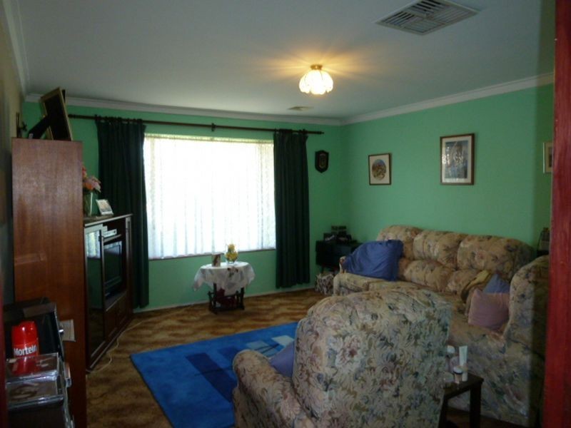 10 Tambulam Way, Armadale WA 6112