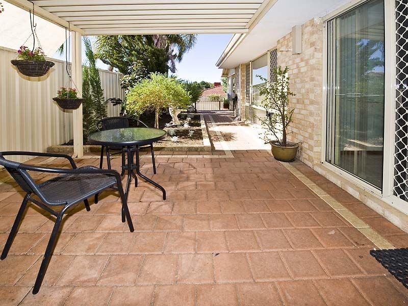 18 Rufford Lane, Canning Vale WA 6155