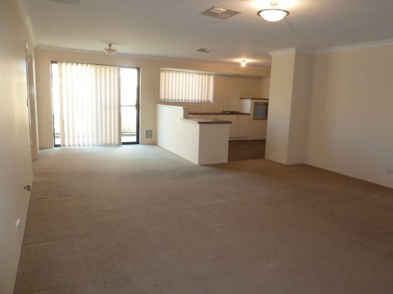 31 Bridge Road, Canning Vale WA 6155