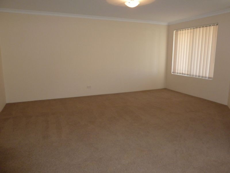 31 Bridge Road, Canning Vale WA 6155