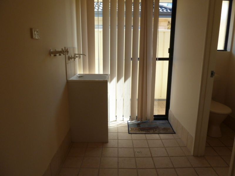 31 Bridge Road, Canning Vale WA 6155