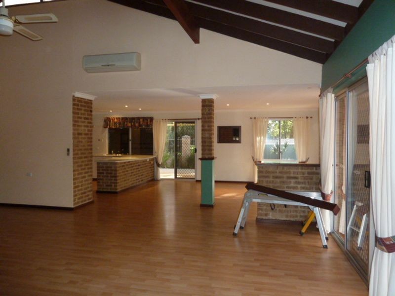 7 Philp Close, Huntingdale WA 6110