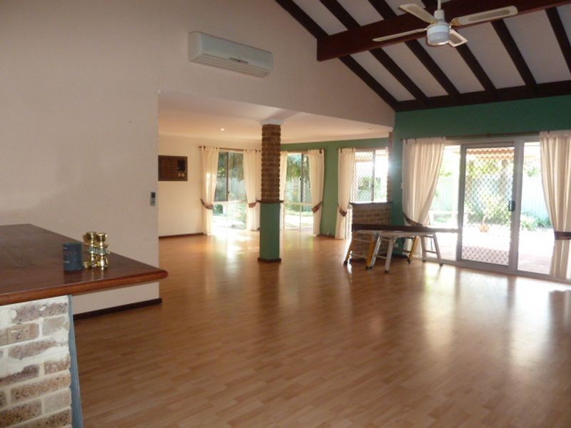 7 Philp Close, Huntingdale WA 6110