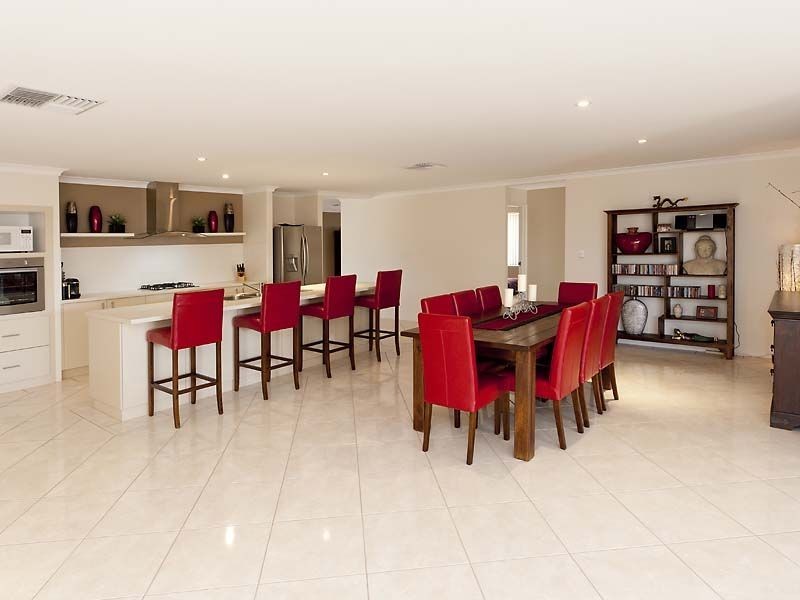 4 Shelduck Bend, Harrisdale WA 6112