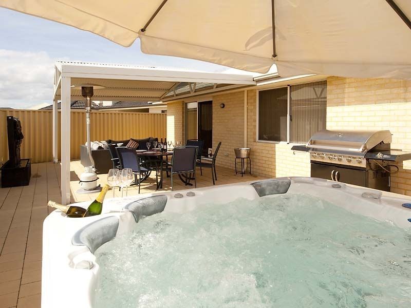 4 Shelduck Bend, Harrisdale WA 6112