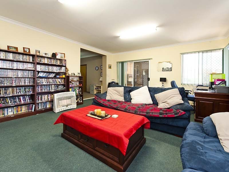 3 Lorenzo Street, Thornlie WA 6108