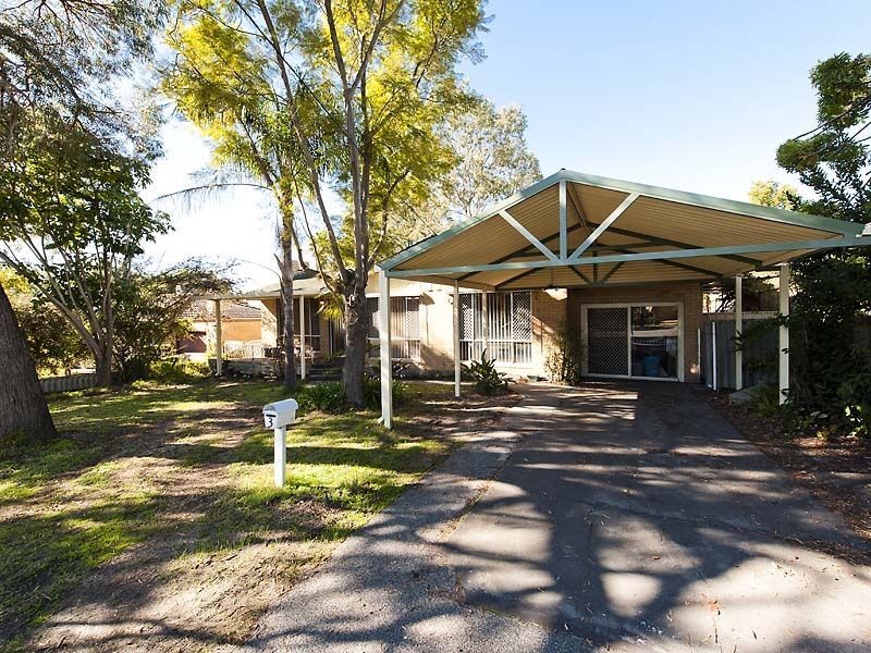 3 Lorenzo Street, Thornlie WA 6108